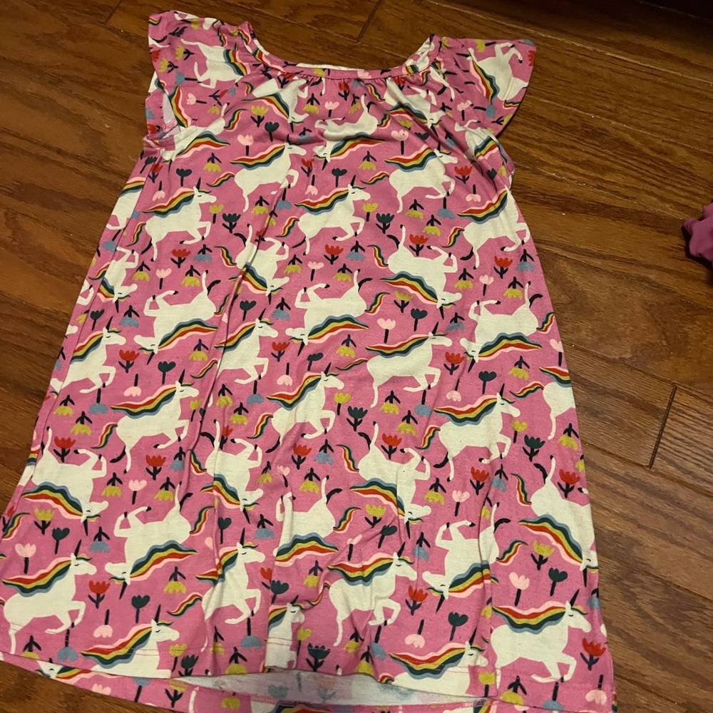 Hanna Andersson night gown 6-7